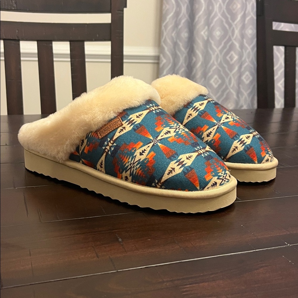 Pendleton Tucson Slipper Shoes new Southwestern Aztec Women’s Size 10